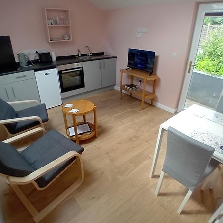 The Nook Apartment Бюд Екстериор снимка