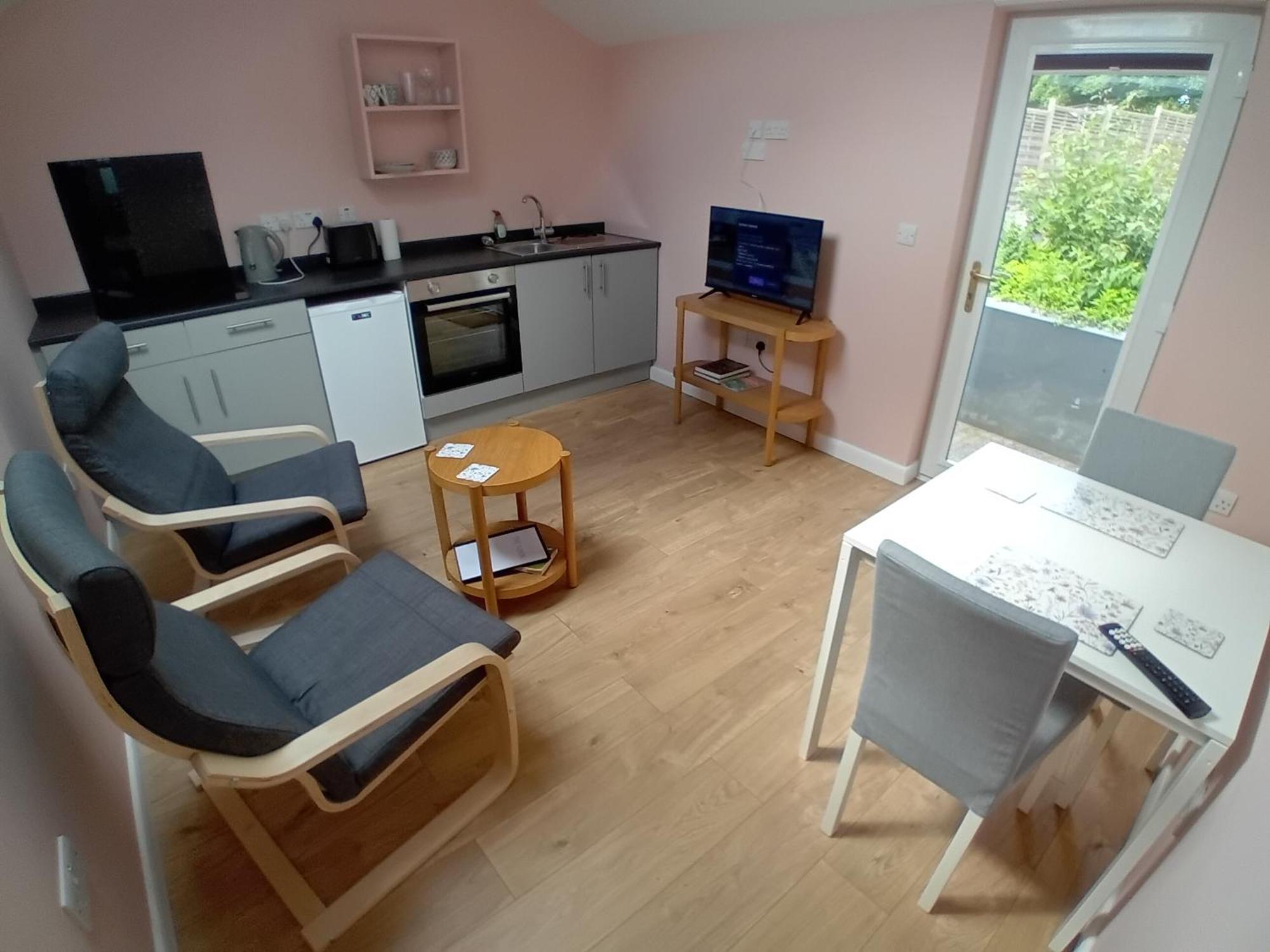 The Nook Apartment Бюд Екстериор снимка